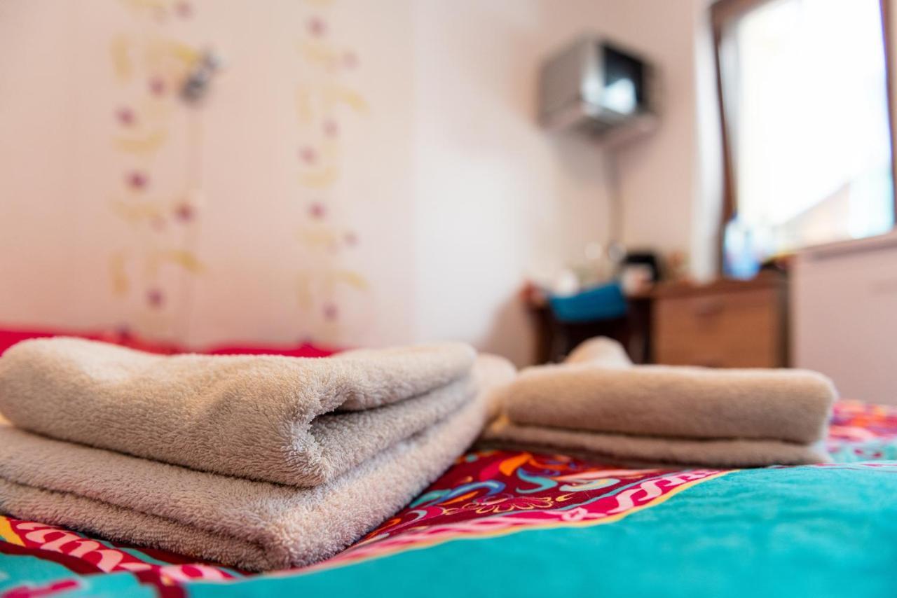 Center Walking Apartment And Room Bukarest Eksteriør billede
