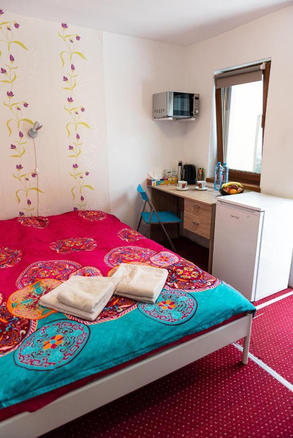 Center Walking Apartment And Room Bukarest Eksteriør billede